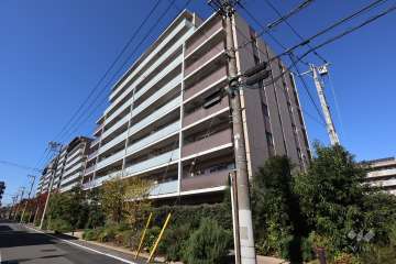 パークゲートメイツ西新井の外観(南東側から)