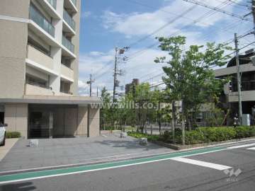 エントランス周辺