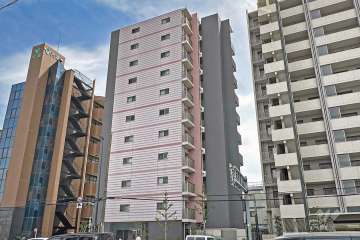 ヴィウーローズメイゾン西新井本町の外観（北西側から）