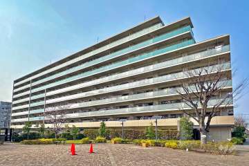 パークプレミアムメイツ西新井ケヤキテラスの外観（南東側から）