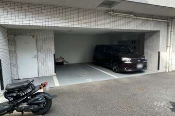 敷地内駐車場（屋内平面式）