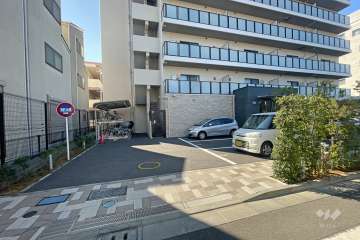 敷地内駐車場（屋外平面式）