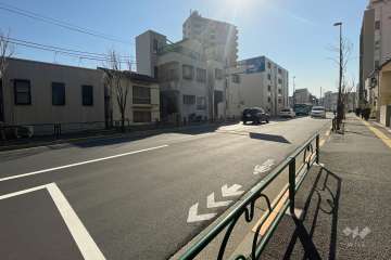 敷地北東側の前面道路　　