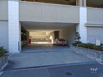 駐車場出入り口