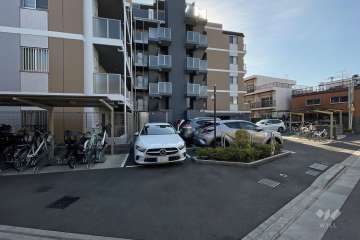 敷地内駐車場（屋外平面式）