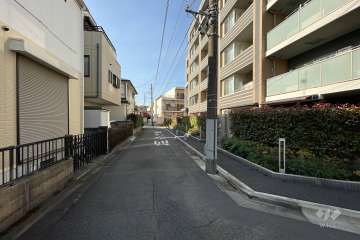 敷地南側の前面道路　　　　