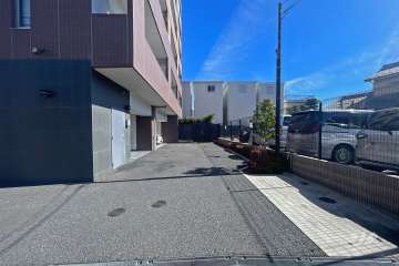 敷地内駐車場（屋外平面式）