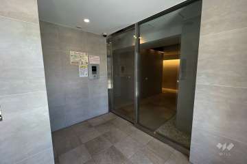 エントランスはオートロック付きです。