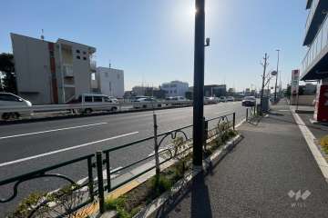 敷地南側の前面道路　