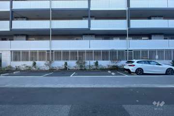敷地内駐車場（屋外平面式）　