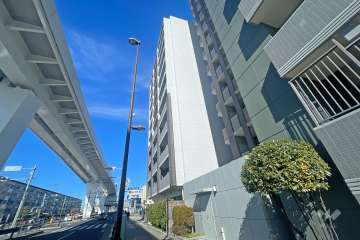 ボンド西新井大師西ステーションゲートの外観（南西側から）