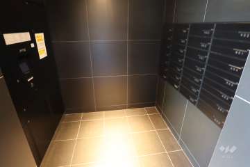 宅配ポストと共有ボックス