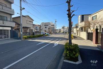敷地南東側の前面道路　