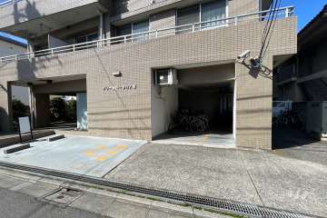 敷地内駐車場（屋外平面式）