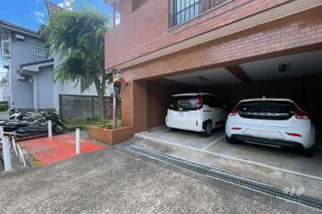 敷地内駐車場（屋外平面式）