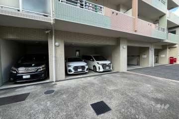 敷地内駐車場（屋内平面式）