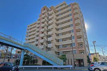 クレストフォルム西高島平の外観（北側から）