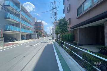 敷地東側の前面道路　