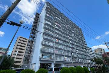 ハイラーク高島平の外観（南西側から）