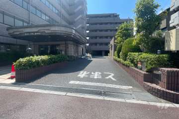 駐車場の出入り口　