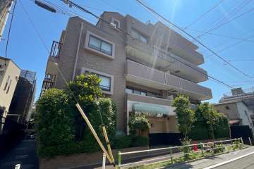 ライオンズマンション西高島平溝下公園壱番館の外観（南西側から）