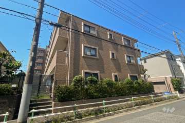 ライオンズマンション西高島平溝下公園弐番館の外観（北東側から）