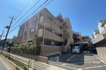 ライオンズマンション西高島平溝下公園弐番館の外観（北西側から）