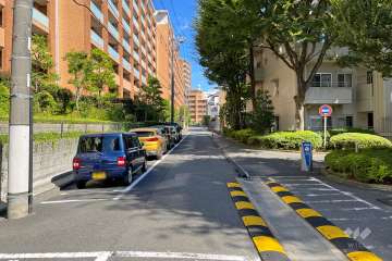 敷地北側の前面道路