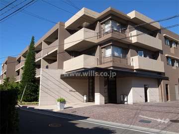 パークコート逆瀬川野上の外観（東側から）