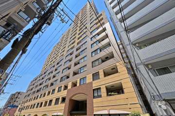 グランシティラピュタタワーの外観(北東側から）