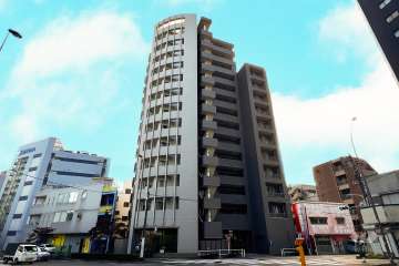 パークホームズ大山の外観（北側から）