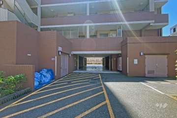 駐車場の出入り口