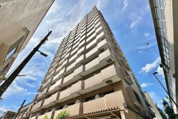 朝日シティパリオ板橋本町の外観（南東側から）