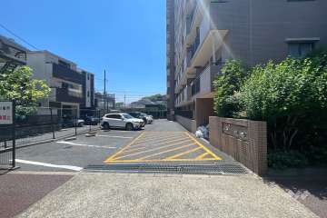 駐車場の出入り口