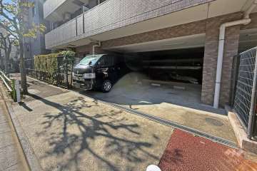 敷地内駐車場（屋内平面式）