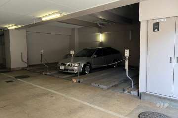 敷地内駐車場（屋内機械式）