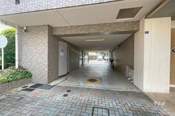 駐車場の出入り口