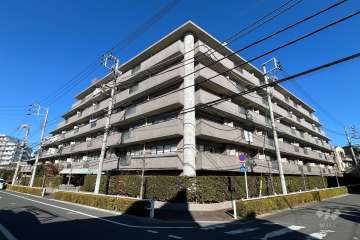 コスモ小竹向原の外観（南側から）