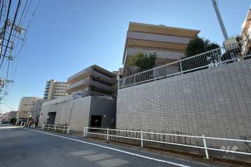 コスモ小竹向原ガーデンフォルムの外観（北西側から）