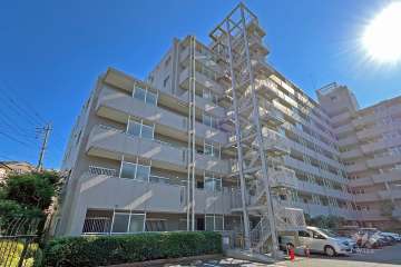 東急ドエルアルス成増の外観（北側から）