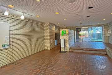 エントランスホール