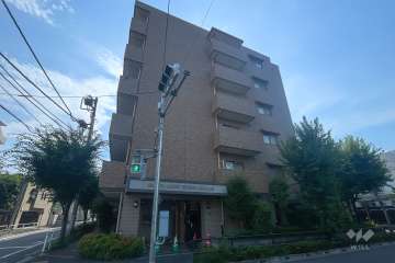 グランコート志村坂上の外観（東側から）