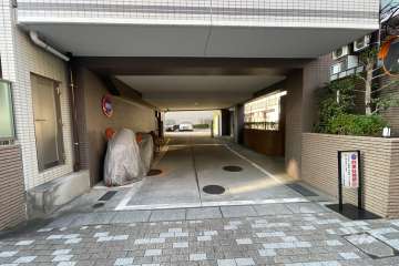 駐車場の出入り口