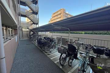 駐輪場（屋根付き）