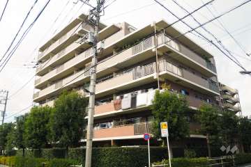 ビューネ蓮根城北公園の外観（南東側から）