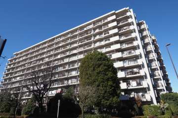 モアクレスト西台の外観（南東側から）