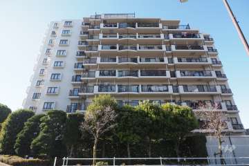 モアクレスト西台の外観（東側から）