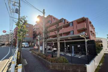ライオンズガーデン東武練馬弐番館の外観（北東側から）