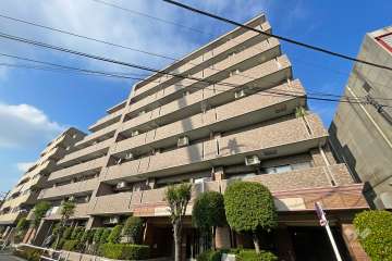 ライオンズガーデン浮間公園の外観（南東側から）_1