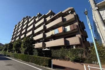 ライオンズヒルズ赤塚公園の外観（南東側から）